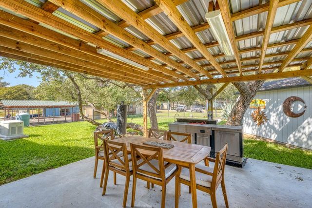 116 Shady CIR, Sunrise Beach, TX 78643