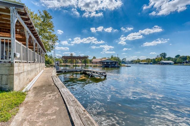 116 Shady CIR, Sunrise Beach, TX 78643