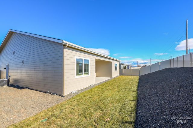 320 Orrison St, Caldwell, ID 83607