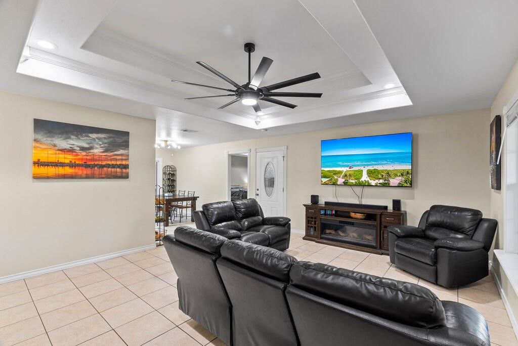 102 NORTH SANTA CLARA DR Dr, Rockport, TX 78382 — photo 4