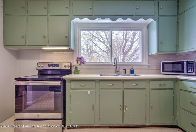 2584 N Williamston Road, Williamston, MI 48895