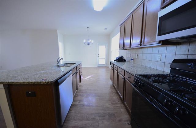 2119 Baywood Tree Lane, Snellville, GA 30078