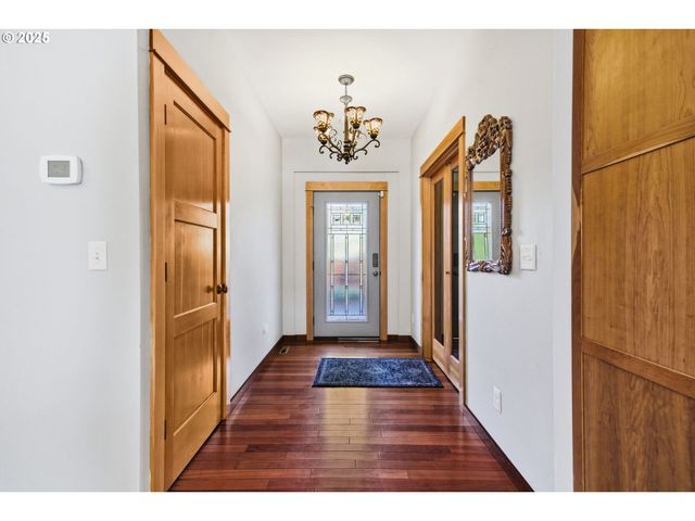 156 WETLEAU Dr, Lowell, OR 97452