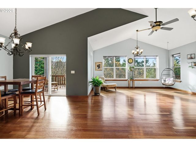 156 WETLEAU Dr, Lowell, OR 97452