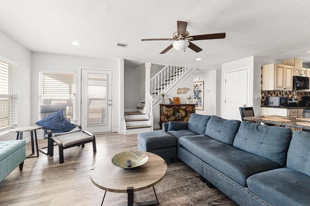 17812 Vera Cruz Boulevard, Galveston, TX 77554