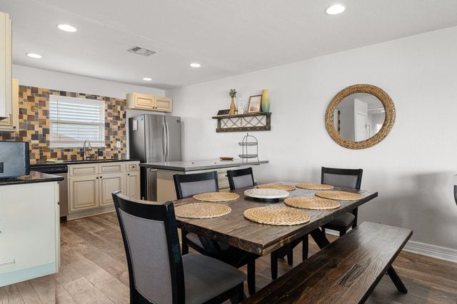 17812 Vera Cruz Boulevard, Galveston, TX 77554