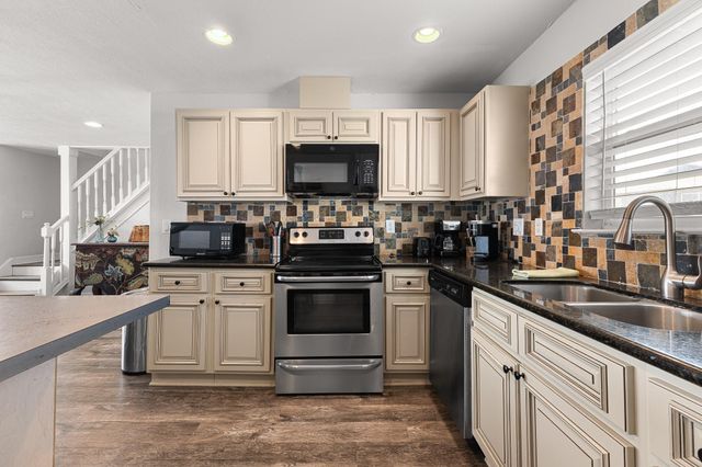 17812 Vera Cruz Boulevard, Galveston, TX 77554