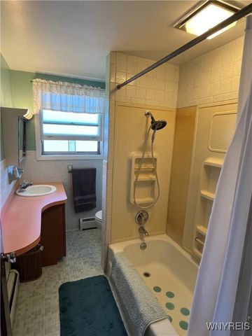 16 North End Avenue, Tonawanda, NY 14217