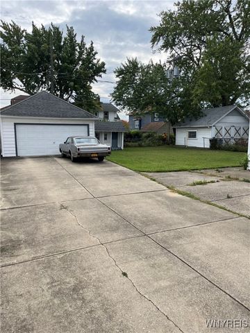 16 North End Avenue, Tonawanda, NY 14217