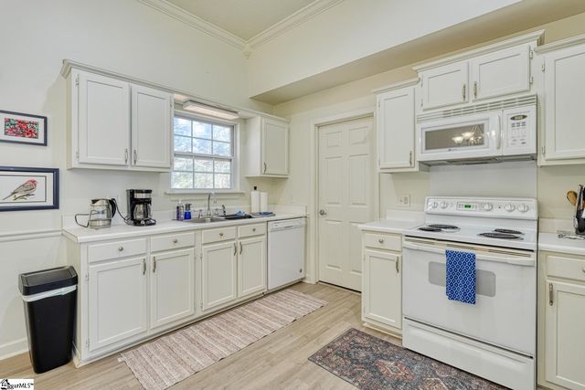 921 Hollyhock Court, Boiling Springs, SC 29316