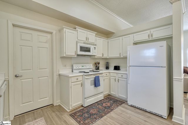 921 Hollyhock Court, Boiling Springs, SC 29316