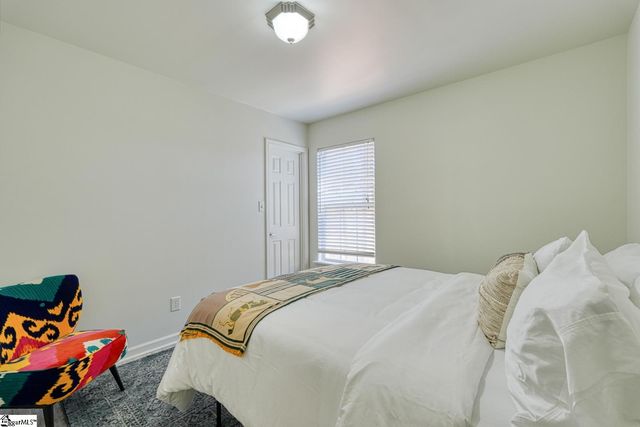921 Hollyhock Court, Boiling Springs, SC 29316