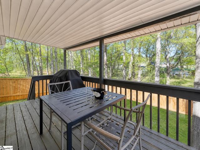 921 Hollyhock Court, Boiling Springs, SC 29316