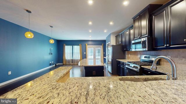 8102 GREENBELT STATION PKWY, Greenbelt, MD 20770