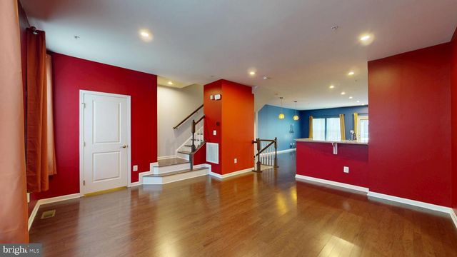 8102 GREENBELT STATION PKWY, Greenbelt, MD 20770