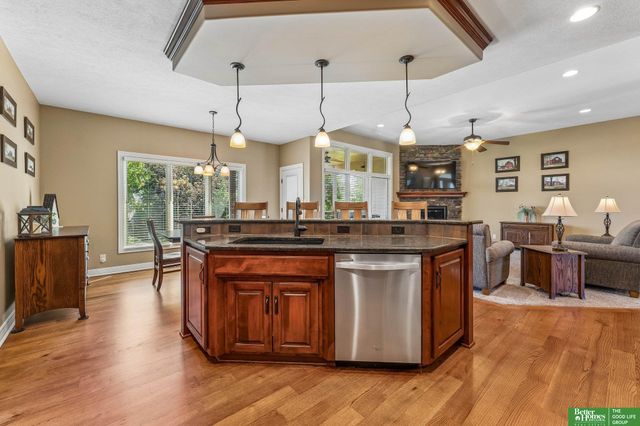 7608 Crawford Street, Papillion, NE 68046