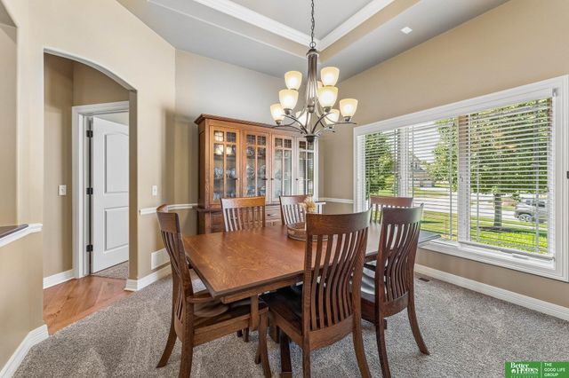 7608 Crawford Street, Papillion, NE 68046