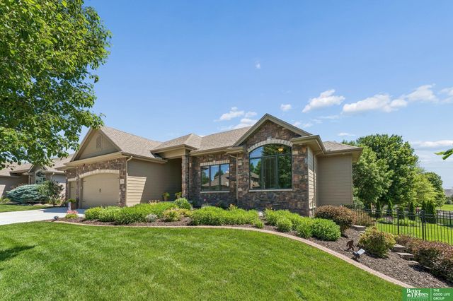 7608 Crawford Street, Papillion, NE 68046