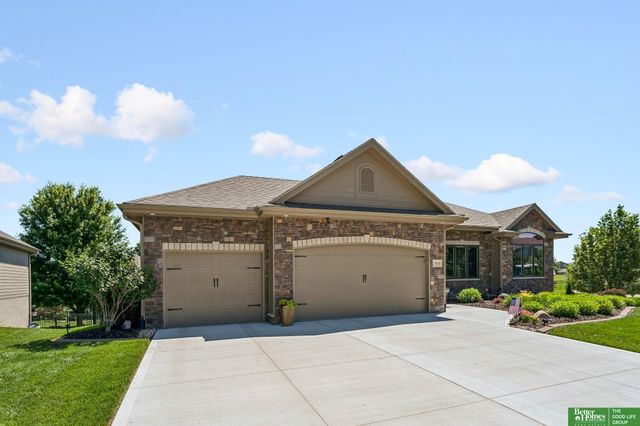 7608 Crawford Street, Papillion, NE 68046