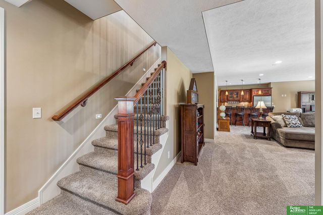7608 Crawford Street, Papillion, NE 68046