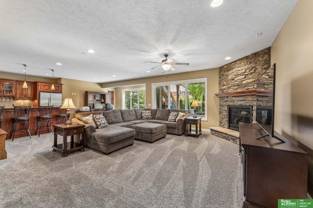 7608 Crawford Street, Papillion, NE 68046