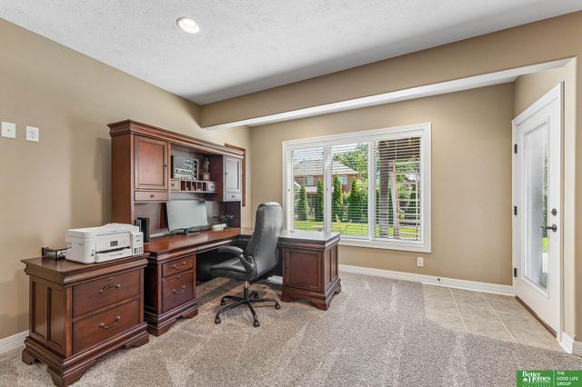7608 Crawford Street, Papillion, NE 68046