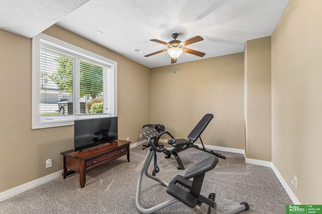 7608 Crawford Street, Papillion, NE 68046