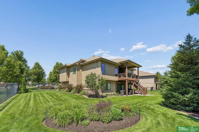 7608 Crawford Street, Papillion, NE 68046