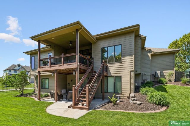 7608 Crawford Street, Papillion, NE 68046