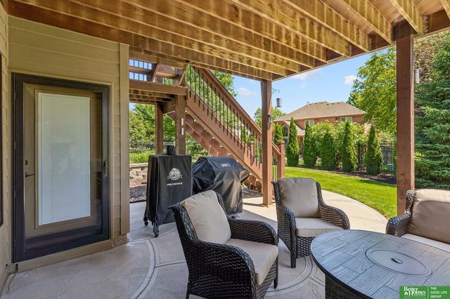 7608 Crawford Street, Papillion, NE 68046