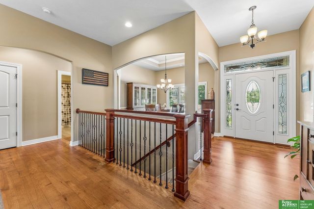 7608 Crawford Street, Papillion, NE 68046