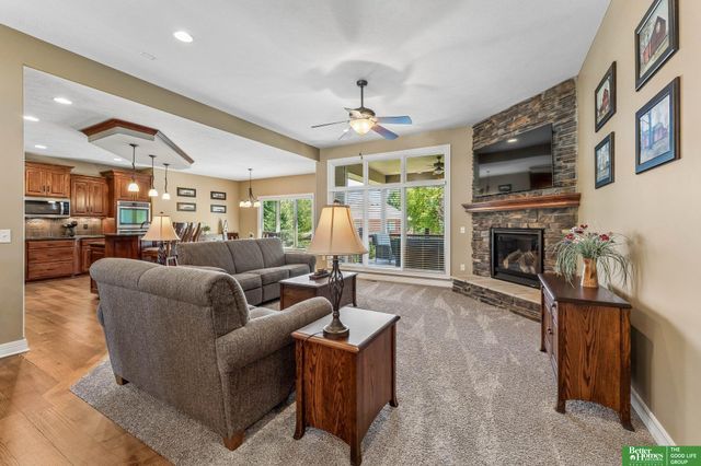 7608 Crawford Street, Papillion, NE 68046