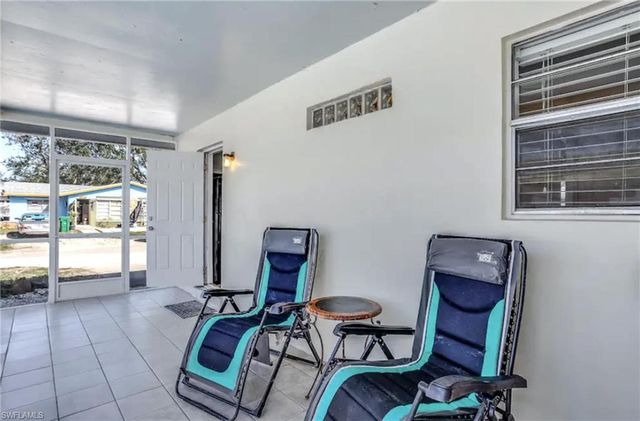 1780 Smugglers Cv Apt B, Naples, FL 34112