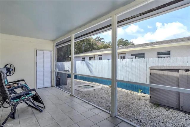 1780 Smugglers Cv Apt B, Naples, FL 34112