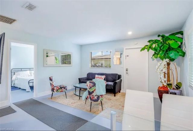 1780 Smugglers Cv Apt B, Naples, FL 34112