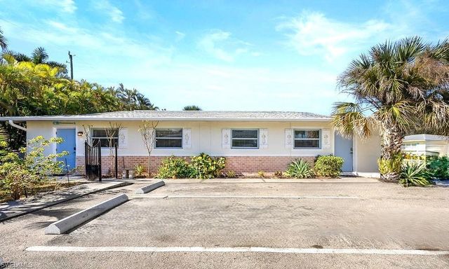 1780 Smugglers Cv Apt B, Naples, FL 34112