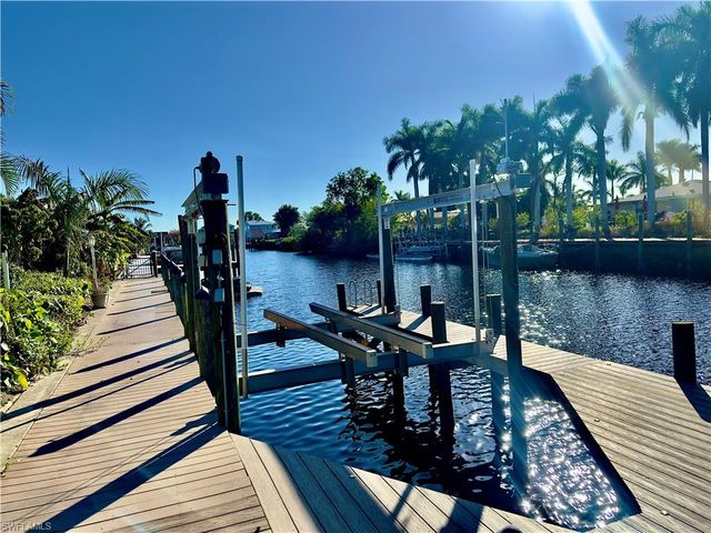 2205 Channel WAY, North Fort Myers, FL 33917