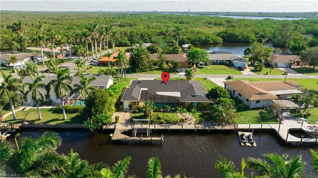 2205 Channel WAY, North Fort Myers, FL 33917