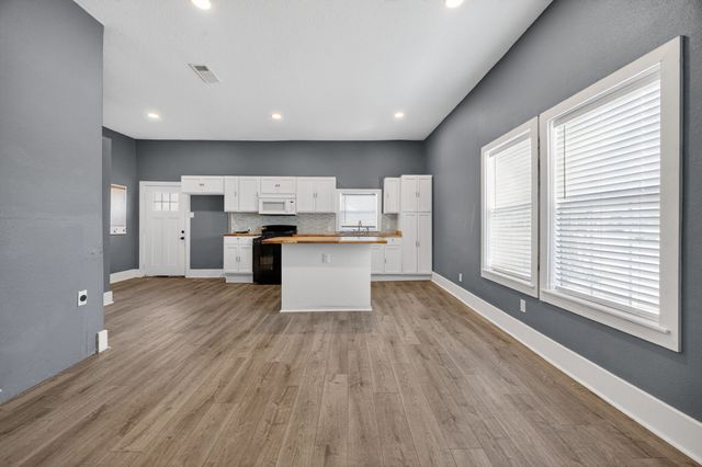 2200 N Hickory Street, Sherman, TX 75092