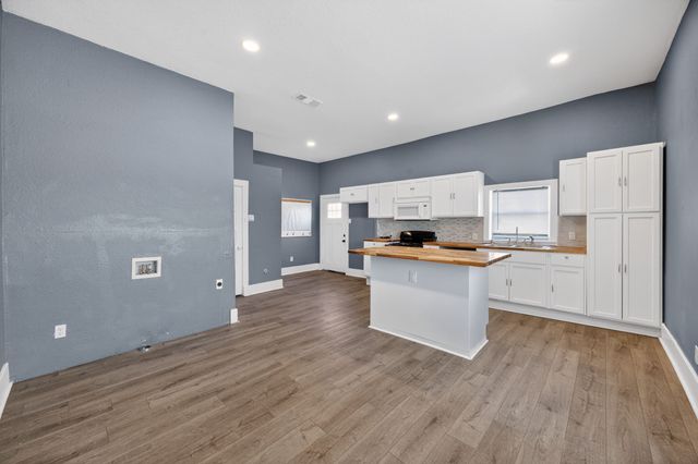 2200 N Hickory Street, Sherman, TX 75092