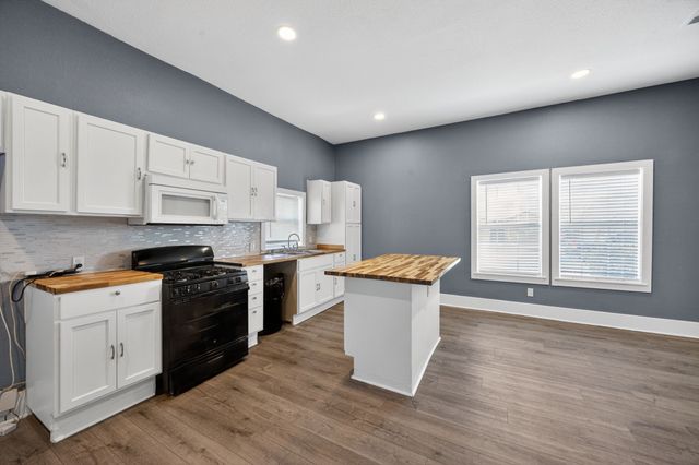 2200 N Hickory Street, Sherman, TX 75092