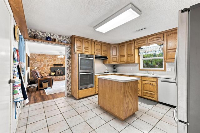 2126 County Road 1450, Bonham, TX 75418
