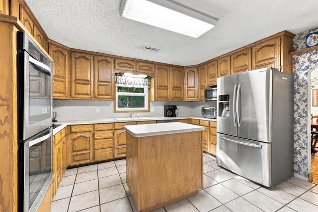 2126 County Road 1450, Bonham, TX 75418