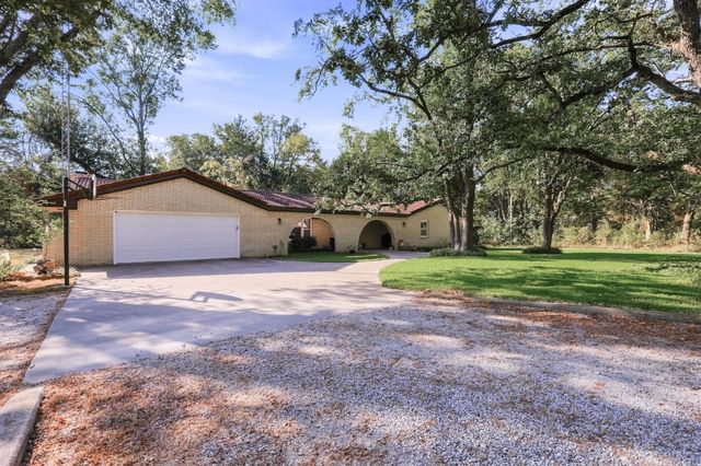 2126 County Road 1450, Bonham, TX 75418