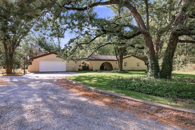 2126 County Road 1450, Bonham, TX 75418