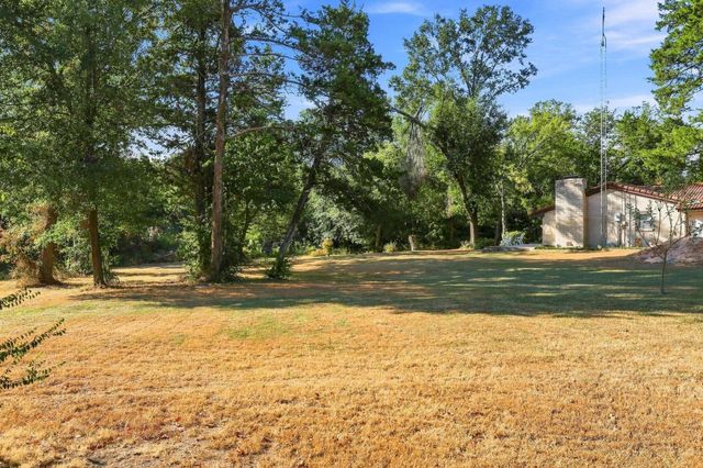 2126 County Road 1450, Bonham, TX 75418