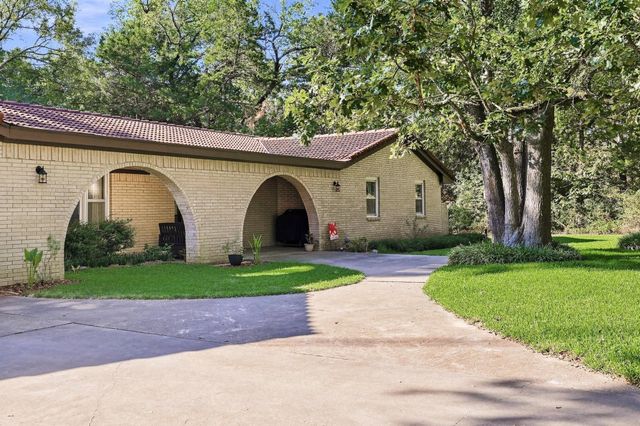 2126 County Road 1450, Bonham, TX 75418