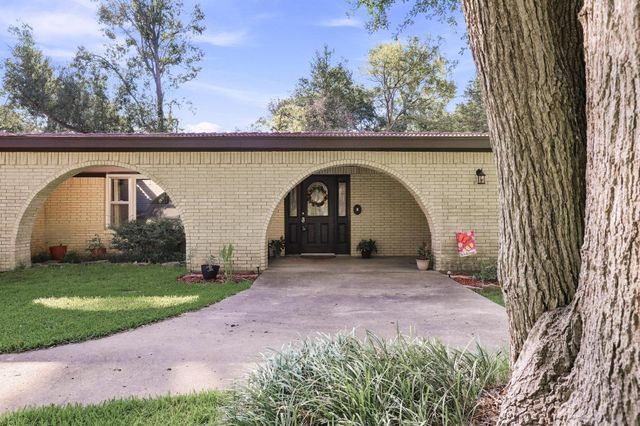2126 County Road 1450, Bonham, TX 75418