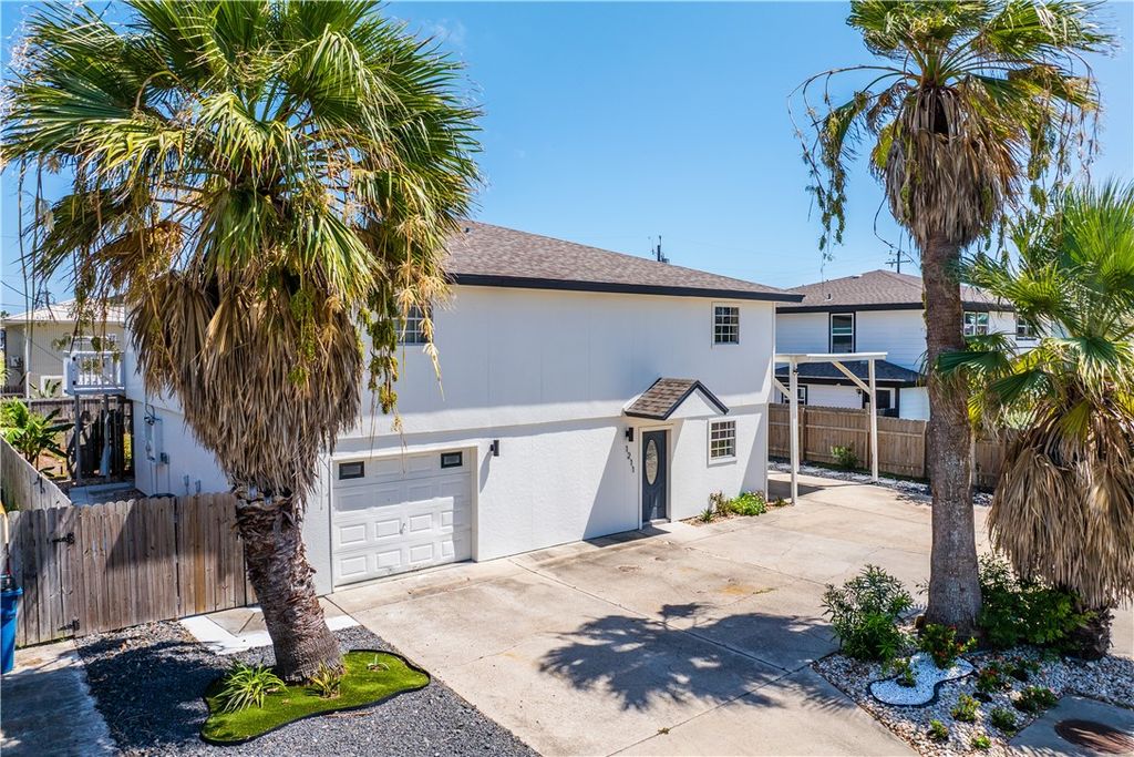 1211 Whispering Sands St, Port Aransas, TX 78373 — exterior