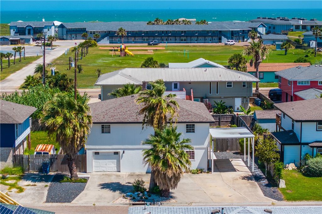1211 Whispering Sands St, Port Aransas, TX 78373 — photo 2